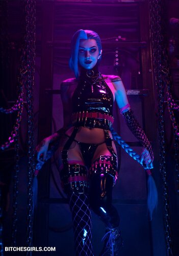 318937997813825761724054810137319302625 thumbnail