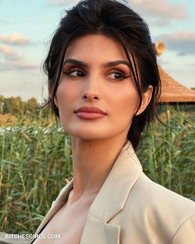 123977104023682745946675485512547293843 thumbnail