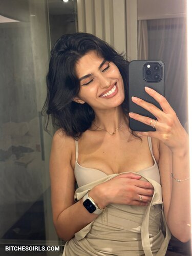 223745339749327947808822842737394268482 thumbnail