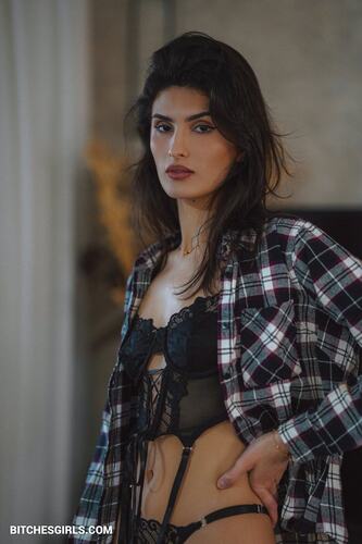 24031881903745668563886839384044583019 thumbnail