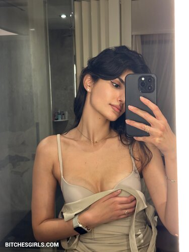 277110408193639078556370925991061451817 thumbnail