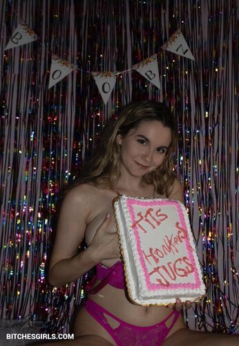 1763640835907481953003215449199356340 thumbnail