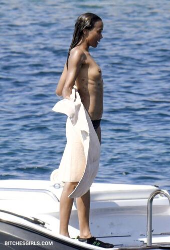 330989097087702800562753014243192792517 thumbnail