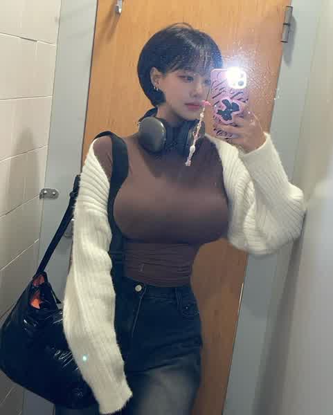 f979f4d5f36cb7d5e4f4abadee912f3afce640c1a73b02a578400f5a2bb81f45 thumbnail